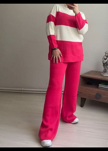 Kadın Pembe Çizgili Triko Eşofman Takımı