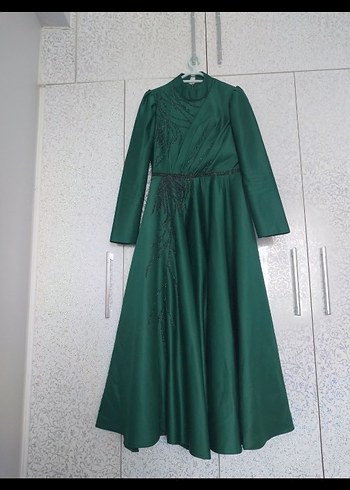 Klasik Yeşil Uzun Abiye Elbise