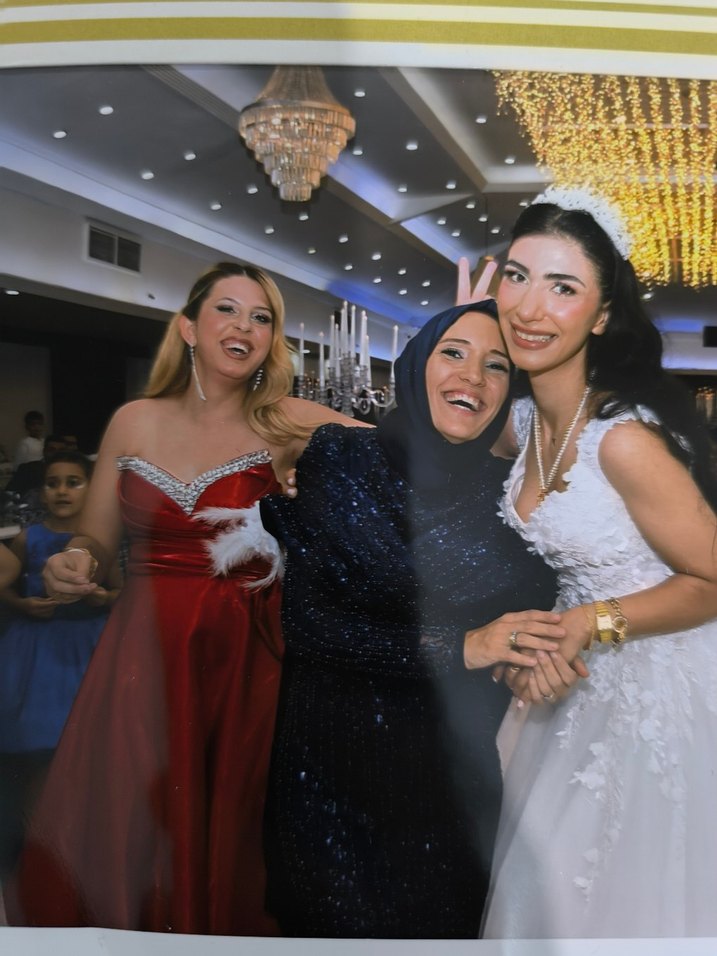 Beyaz Payetli Uzun Straplez Nişan Elbisesi - Görsel 2