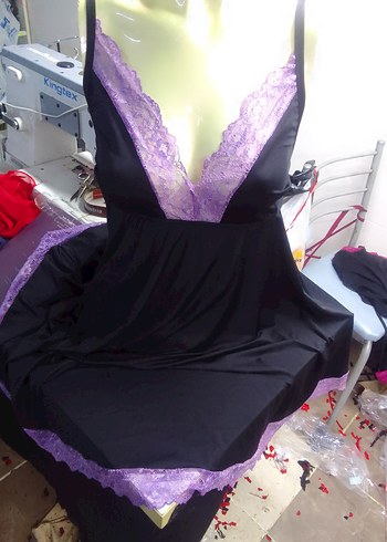 Mor Dantel Detaylı Uzun Gotik Gecelik - Görsel 2