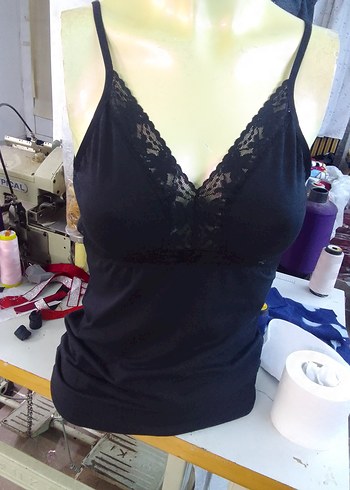 Dantel Detaylı Siyah V Yaka Büstiyer - Görsel 3