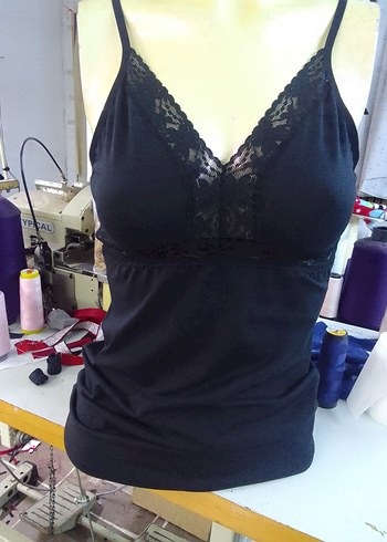 Dantel Detaylı Siyah V Yaka Büstiyer - Görsel 2