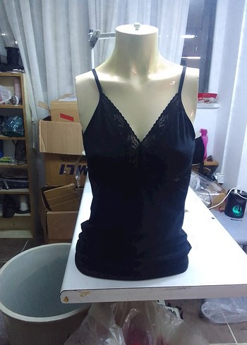 Dantel Detaylı Siyah V Yaka Büstiyer - Görsel 4