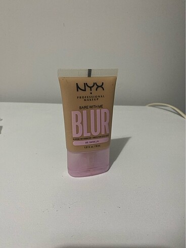 nyx blur fondöten