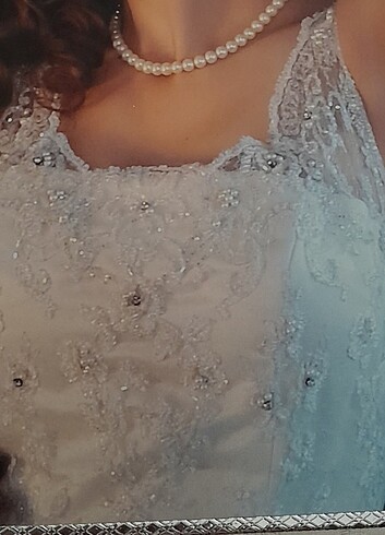 Gelinlik Gelinlik, dantel incilerin zerafeti bir arada 