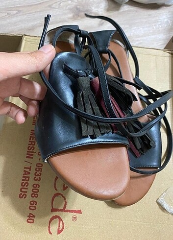 Flo Ayakkabı Bilekten bağlanmalı sandalet 