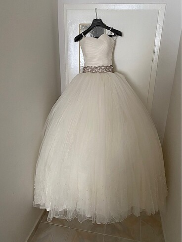 PRENSES MODEL GELİNLİK