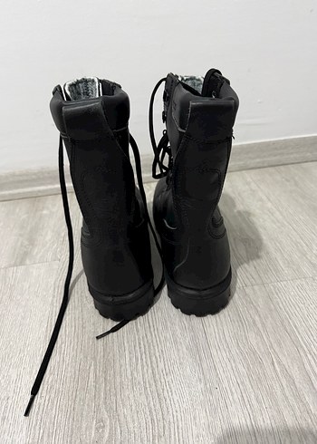 Asker botu sıfır hiç kullanılmadı - Görsel 3