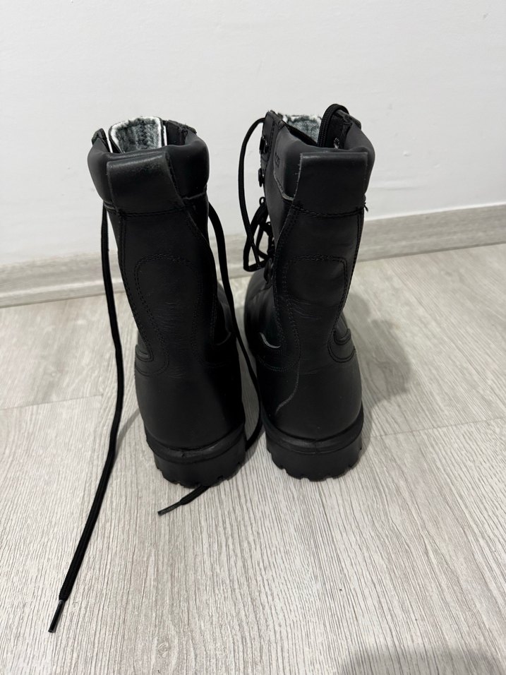 Asker botu sıfır hiç kullanılmadı - Görsel 3