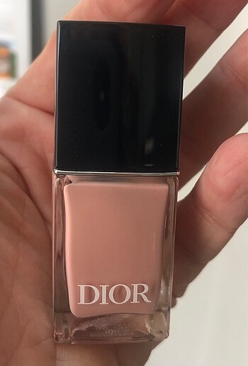CRISTIAN DIOR VERNIS OJE 100 NUDE LOOK