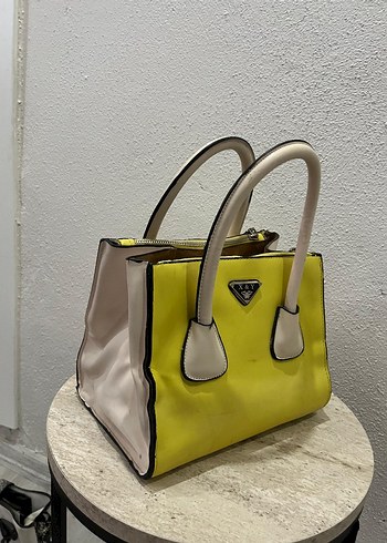 Parlak Sarı Modern Klasik Kadın Deri Çanta - Görsel 2