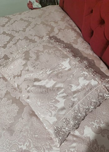 Pembe Nakışlı Pastel Renkte Yatak Örtüsü& Yastık Kılıfı - Görsel 2