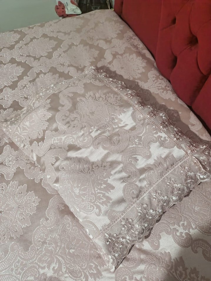 Pembe Nakışlı Pastel Renkte Yatak Örtüsü& Yastık Kılıfı - Görsel 2