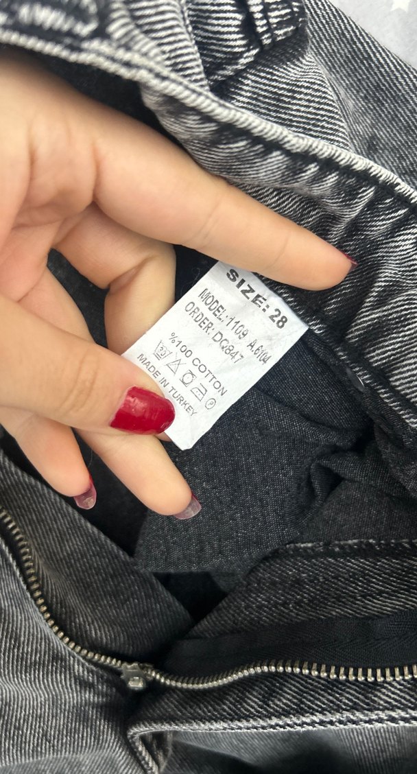 Gri Bol Kesim Kot Pantolon - Görsel 2