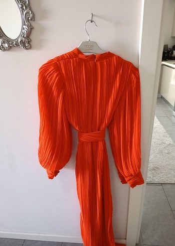 Zara turuncu Pilili Uzun şifon Elbise