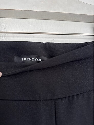 36 Beden Trendyol 36 beden paça taşlı pantolon