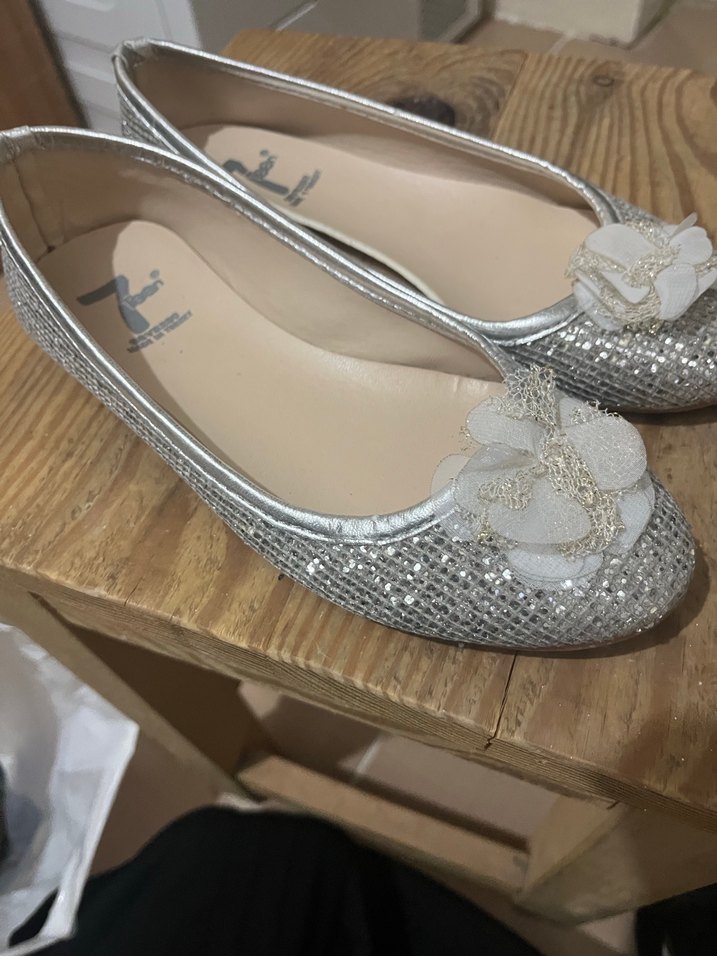 Parlak Çiçekli Kız Babet - Görsel 2