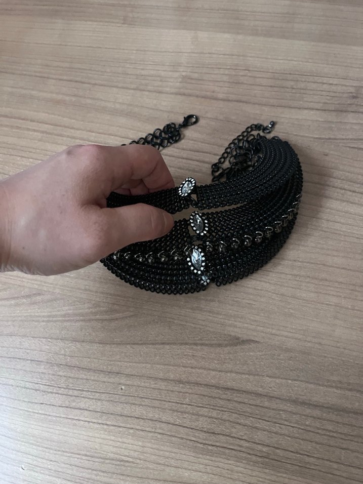 Uzun Siyah Yılan Desenli Boncuklu Gotik Kolye - Görsel 2