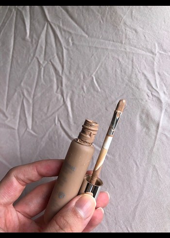  Beden Dior göz altı kapatıcısı