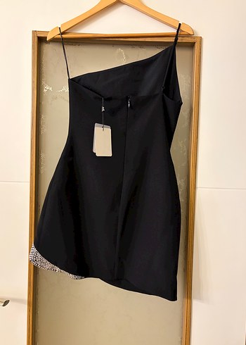 adl siyah taşlı kısa elbise - Görsel 2