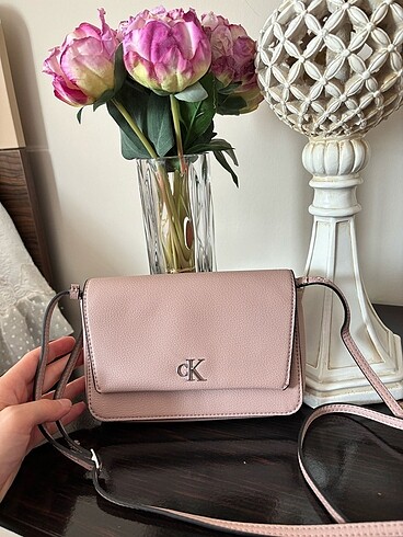 Calvin klein pembe çanta