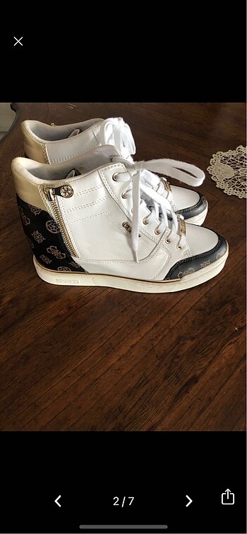 Guess Guess beyaz spor ayakkabı