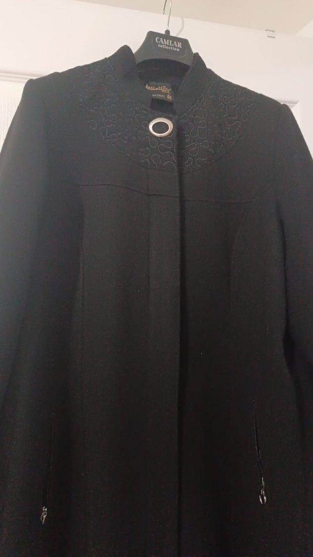 Düğmeli Siyah Uzun Kadın Kaban - Görsel 3