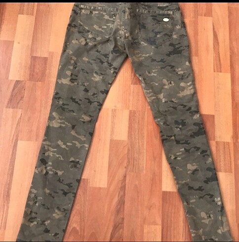 Bershka Kamuflaj ithal kot