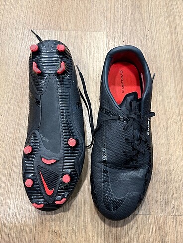 44 Beden Nike krampon
