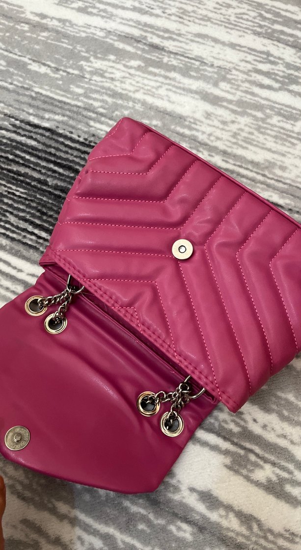 Zincir Detaylı Pembe Deri Kadın Çanta - Görsel 2