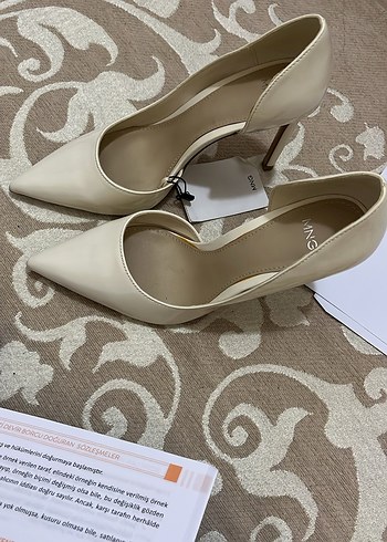 Beyaz Stiletto Topuklu Kadın Abiye Ayakkabı - Görsel 3