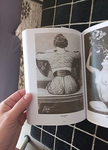 Taschen 1000 Nudes fotoğrafçılık 1839-1939 - Görsel 5