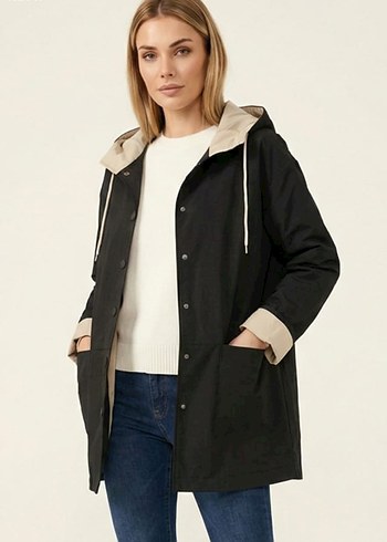 Siyah Kapşonlu Kadın Trençkot - Görsel 4