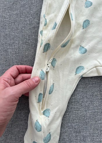 9 Ay Beden Beyaz Bebek Tulum, Kısa Kollu, Fermuarlı 2 tane
