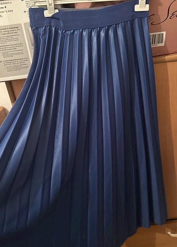 Gri/buz mavisi pileli Kadın Etek - Görsel 4