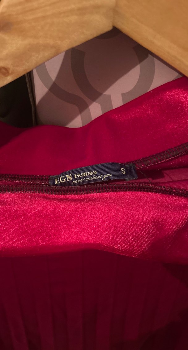 Kırmızı  pileli etek - Görsel 4