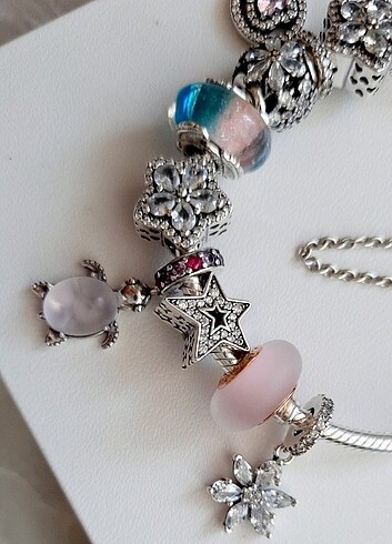 Beden Pandora gümüş charm