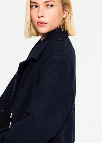 Bershka Bershka Kısa yumuşak trençkot, sıfır ürün