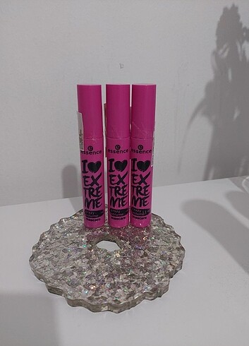 Essence I Love Extreme Crazy Volume Maskara , sıfır ürün, tekli 