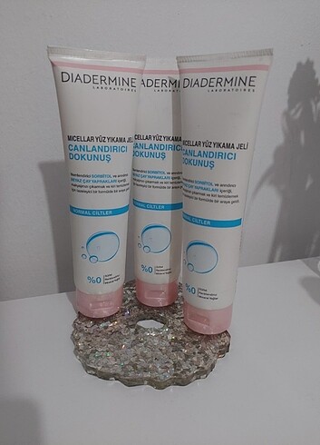 DIADERMINE MICELLAR YÜZ YIKAMA JELİ CANLANDIRICI DOKUNUŞ 150 ML,