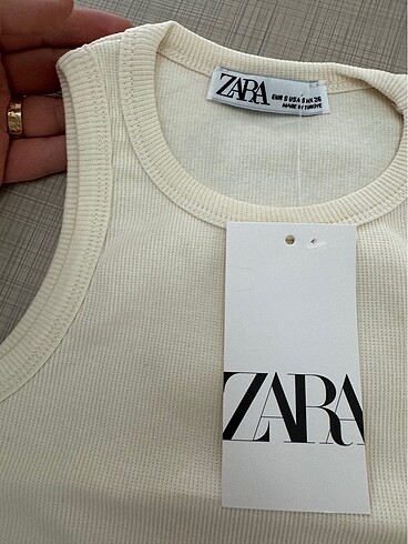 zara krem crop atlet