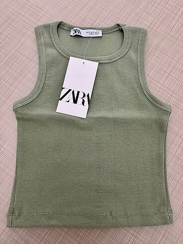 zara haki hafif crop fitilli atlet
