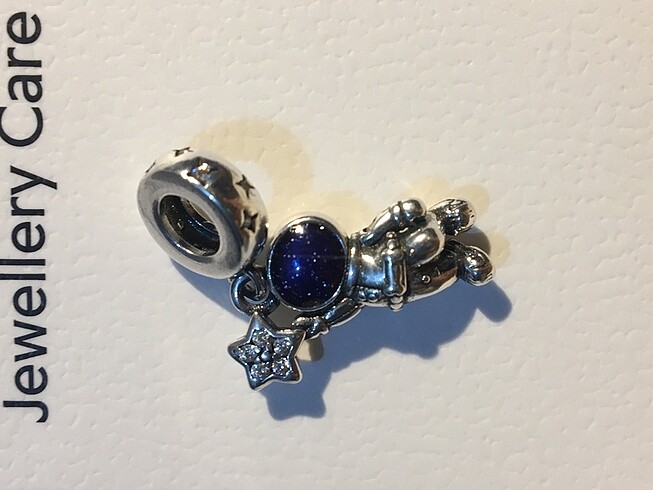 astronot pandora charm