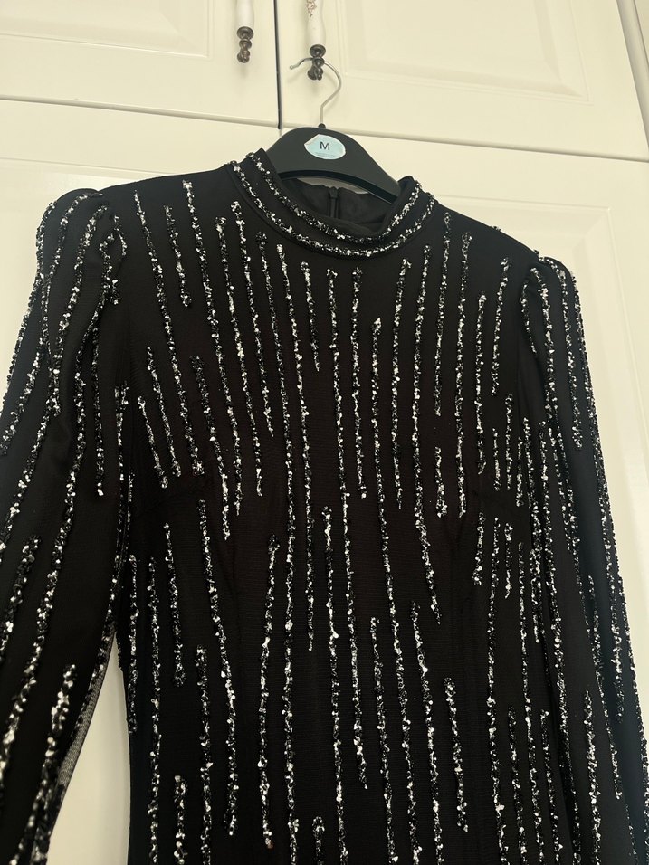 Uzun Kollu Siyah İşlemeli Taşlı Uzun Abiye Elbise - Görsel 4