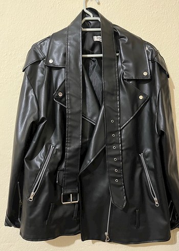 Kadın Siyah Deri Biker Ceket