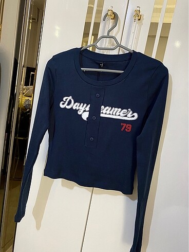 xs Beden lacivert Renk lacivert slogan baskılı fitted/ vücuda oturan esnek ribana crop