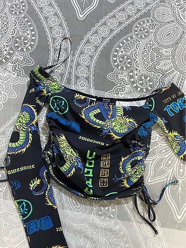 Bershka bershka ejderha bluz