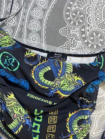 xs Beden bershka ejderha bluz