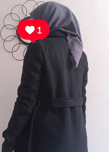 Düğmeli Siyah kaban - Görsel 3