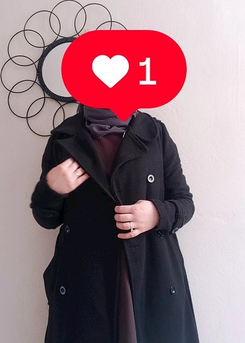 Düğmeli Siyah kaban - Görsel 4